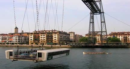 Transporter bridge gondola