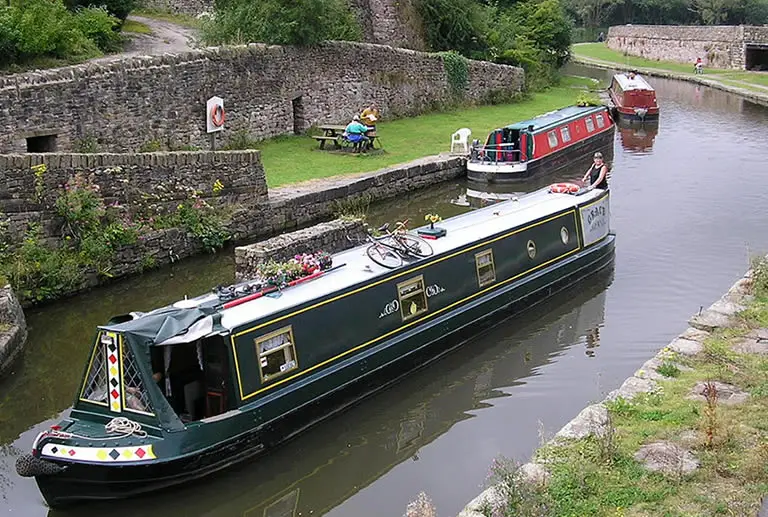 canal boat holidays