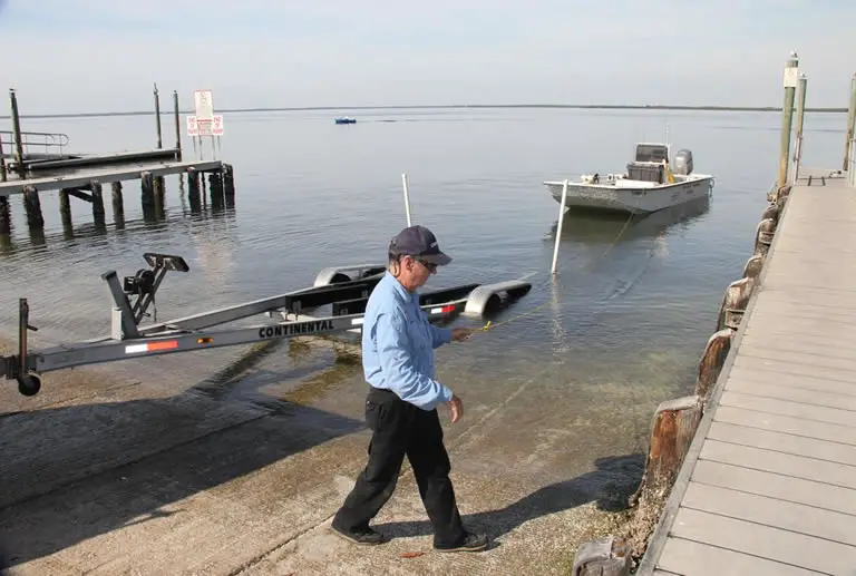 Solo boat launching