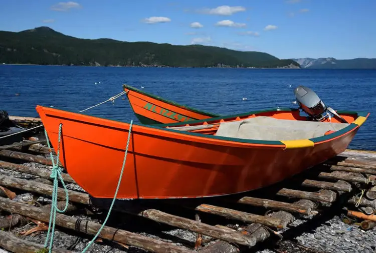 The Story Of The Dory Boat. What It Is & How Its Used Flat Bottom